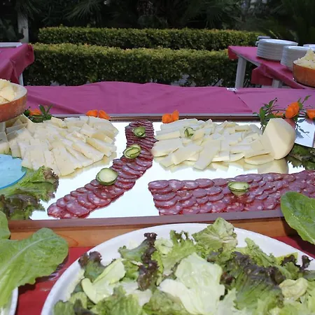 Ξενοδοχείο Garden 3*