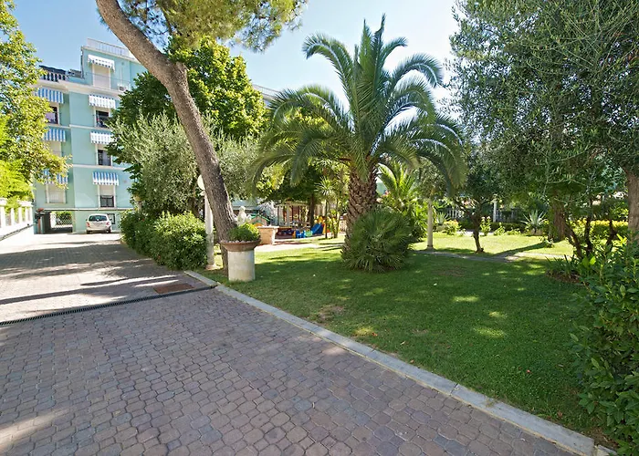 Garden 3*