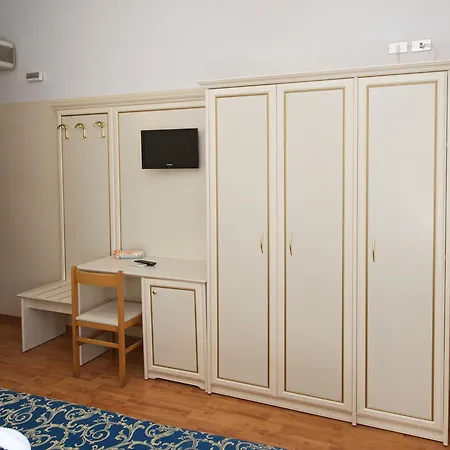 ホテル Garden カットーリカ