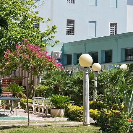 Garden 3*